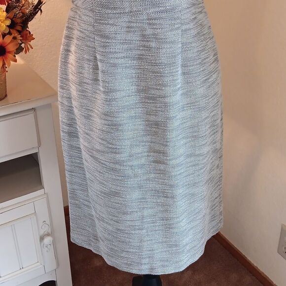 Tahari Arthur S. Levine Parfect Work Dress - Picture 3 of 12